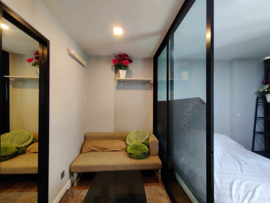 Condo for sale Esta Bliss Ramintra (near BTS station 200 meters), room size 23 sq m, 1 bedroom, 1 bathroom, near Fashion Island.