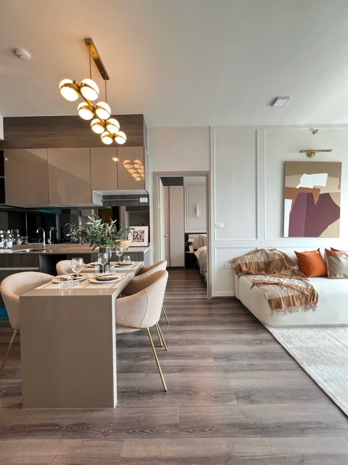 Ideo Rama9 Asoke for sale, 2 bedrooms, 52 sq m., free furniture and electrical appliances pack, high floor, east balcony. Ideo Rama9 Asoke for sale, 2 bedrooms, 52 sq m., free furniture and electrical appliances pack, high floor, east balcony.