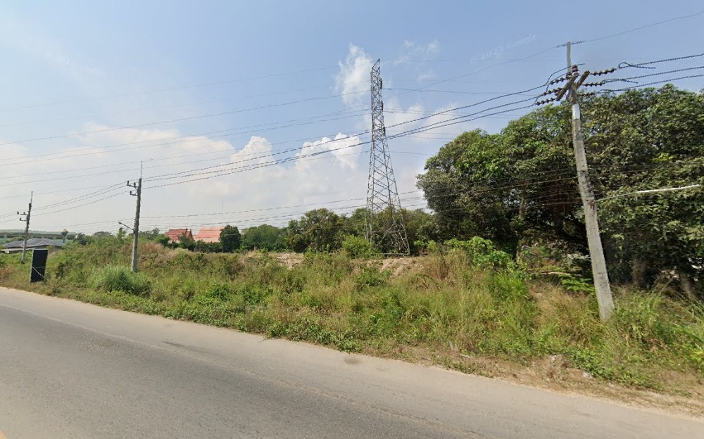 Empty land for sale, 10 rai, next to Nong Taphan-Mabkha Road, Rayong.