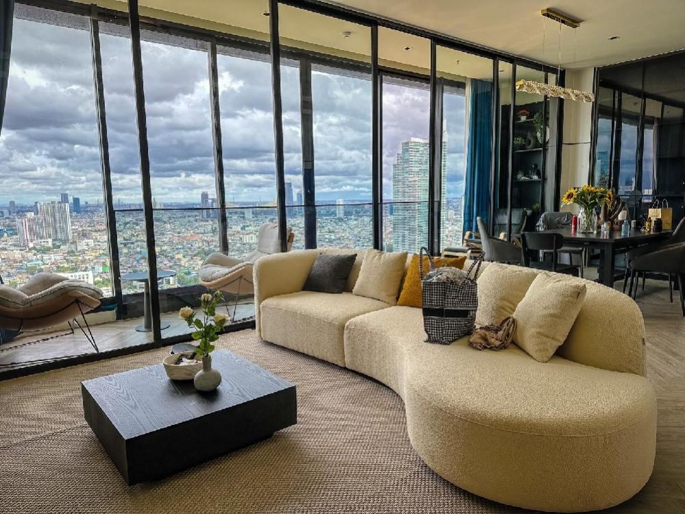 Chapter Charoennakhon Riverside Condo for rent, location along the Chao Phra River. Chapter Charoennakhon Riverside Condo for rent, location along the Chao Phra River.
