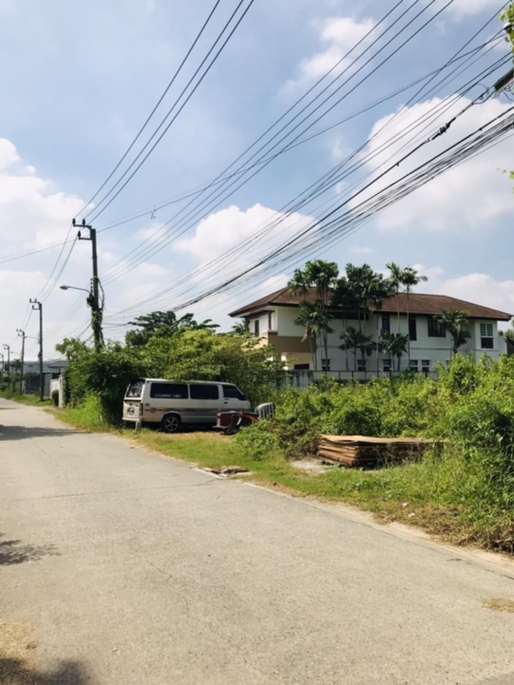 ขายที่ดิน ถนนเฉลิมพระเกียรติ ร.9 ซอย 48 แยก 11 กทม.แอดไลน์ ID: 094 0037 304 ขายที่ดิน ถนนเฉลิมพระเกียรติ ร.9 ซอย 48 แยก 11 กทม.แอดไลน์ ID: 094 0037 304