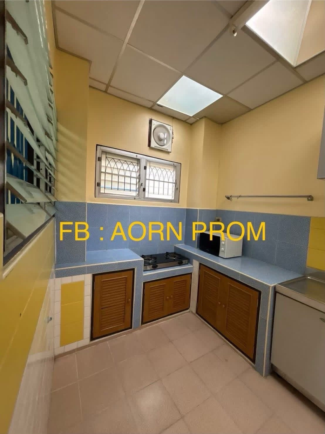 💥 Ready to move in 20 November 2026 💥 Corner house with side windows as well.    Two-story townhouse Economic Village 💕2 bedrooms, 2 bathrooms, 1 kitchen, 1 covered parking💕 5-10 minute drive to Assumption College Thonburi 🌈2 air conditioners (1 new air c – รูปที่ 2