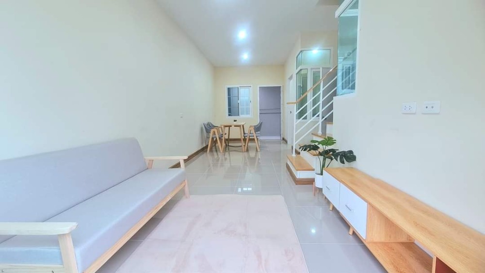 K-5326 Urgent sale/rent! Golden Town 3 Bangna Suan Luang, beautiful house, open view, the back of the house doesnt collide with anyone.