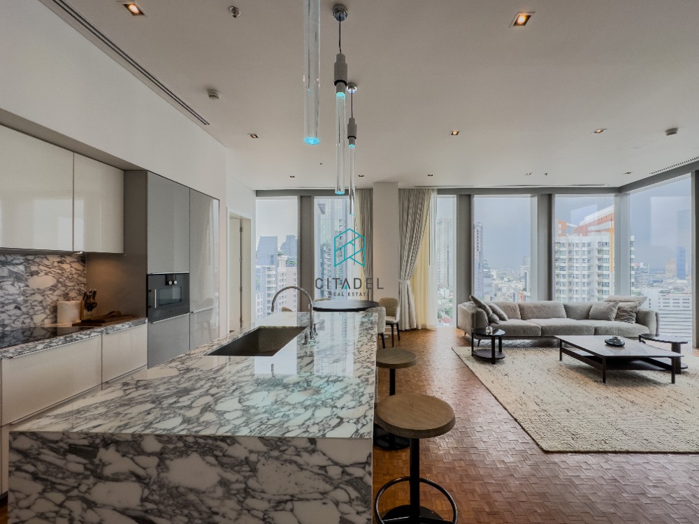 Luxury Fully Furnished, Pet Friendly, 2 Beds Condo for Rent!