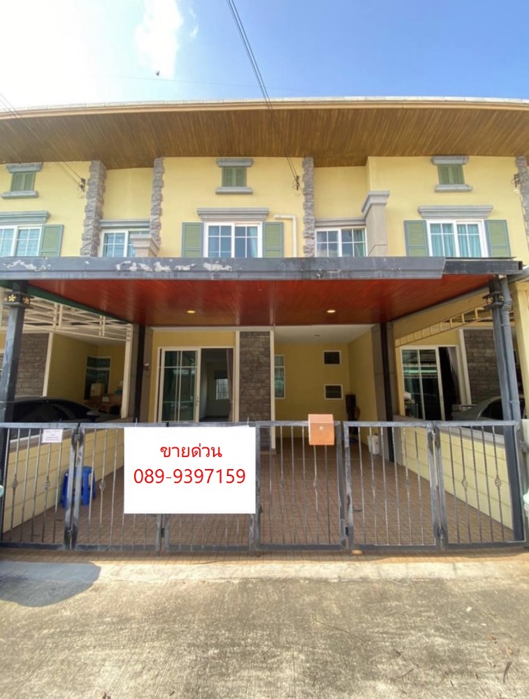 P-1970 Urgent sale! Golden Town 1 On Nut-Phatthanakan Beautiful Italian style house, lake view, good location, convenient transportation.
