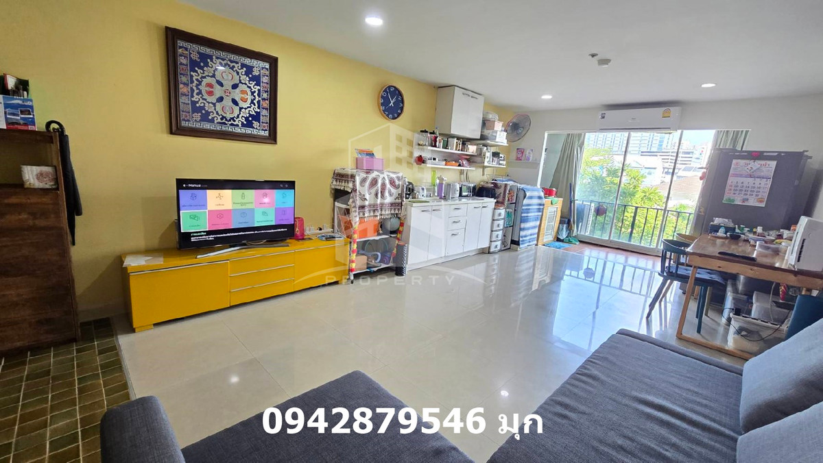 Condo for sale, Regent Home, 5 rooms, combine 63 square meters, 3rd floor, Building A, beautiful room, has parking rights for 2 cars.