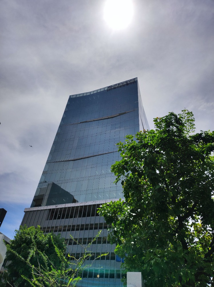 Bangkok Office For Rent Onnut Serviced Office Sukhumvit Hills Office Building Fully-Furnished 9 Workstations closed to BTS Onnut, Bang Chak, On nut, Udom Suk, Sukhumvit, Bangna, Punnawiwhi, Udomsuk