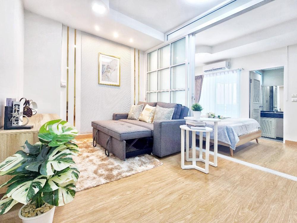 Want to raise a little one‼️Must be able to raise a pet-friendly condo, JW Chokchai 4, installments starting at only 5,000 baht.