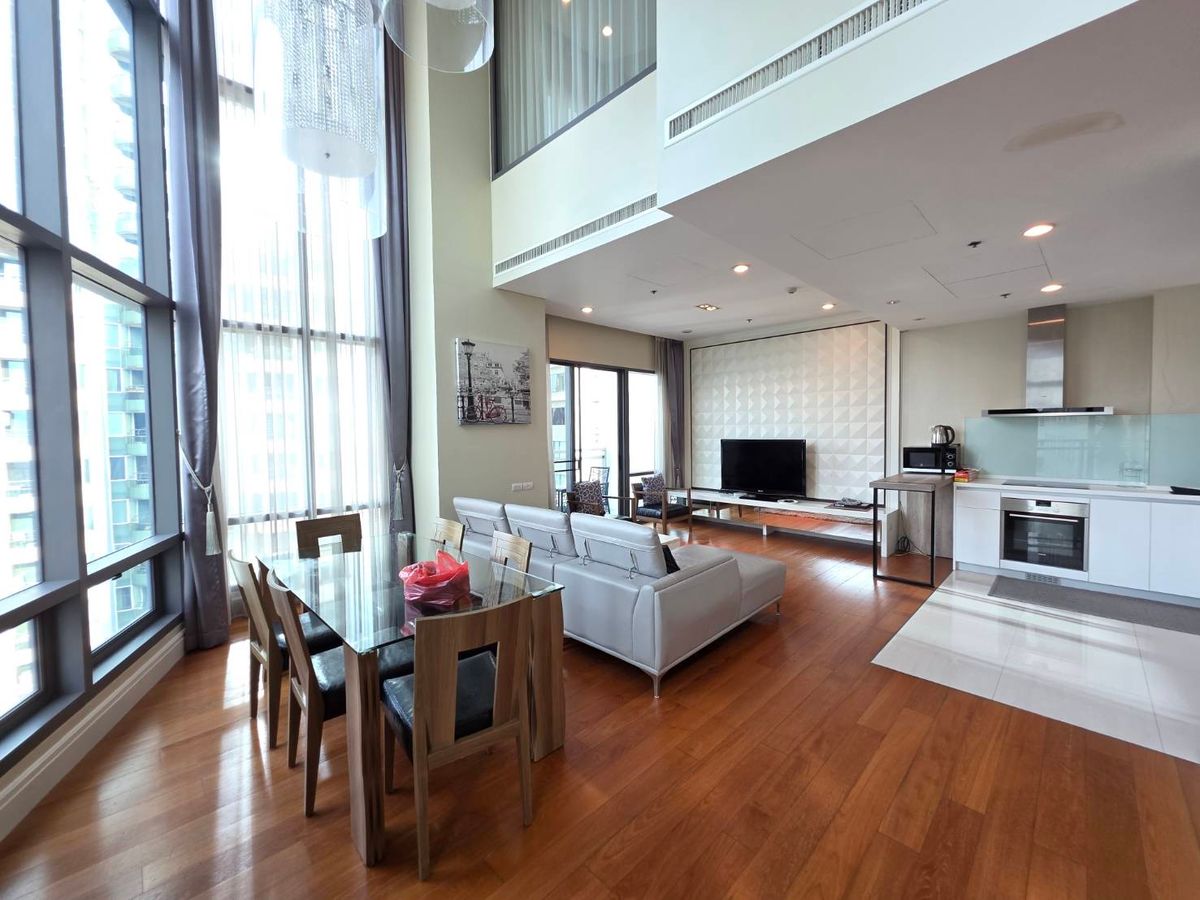 Bright Sukhumvit 24: 3bed 3bath Duplex 179.57sqm. 32,500,000 Am: 0656199198