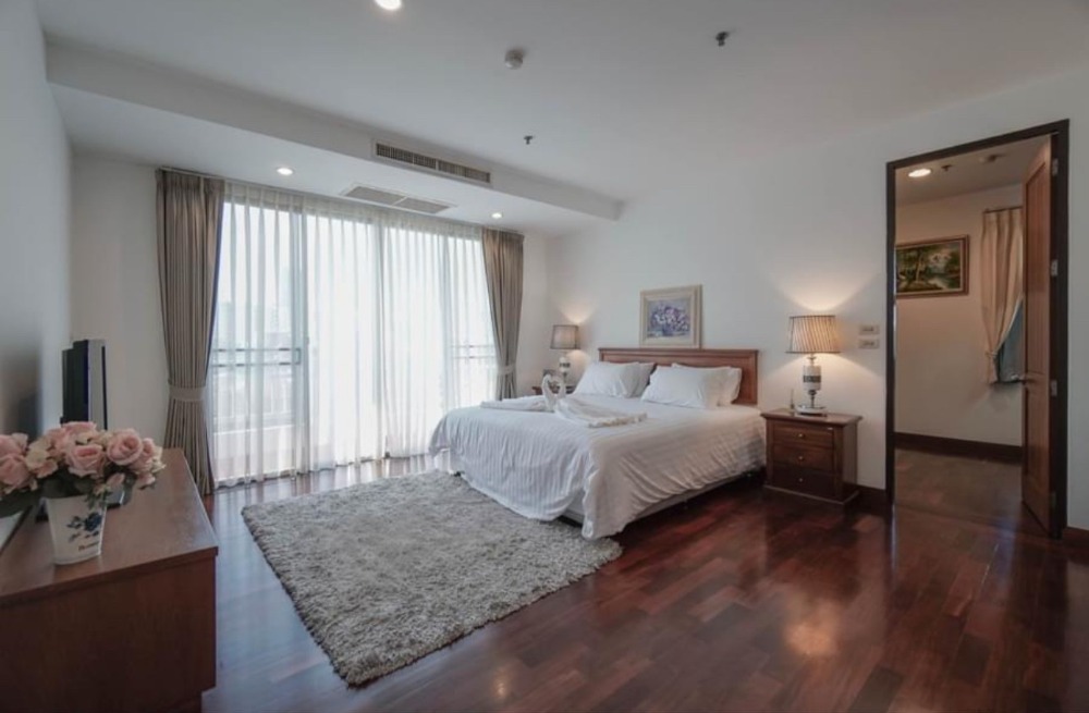 ● Spacious Area ● ชั้น 10+ 480.00 ตร.ม. | 4 ห้องนอน | คอนโดใกล้ เซ็นทรัล พระราม 3 5 นาที, MRT คลองเตย 7 นาที – รูปที่ 2