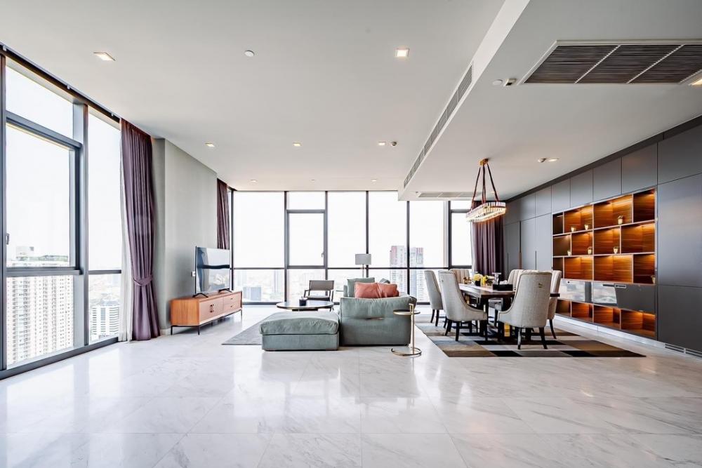 Rental : The Monument Thonglo , 3 Bed 4 Bath 1 Maid’s Room , 252 Sq.m , 30+th Floor Rental : The Monument Thonglo , 3 Bed 4 Bath 1 Maid’s Room , 252 Sq.m , 30+th Floor