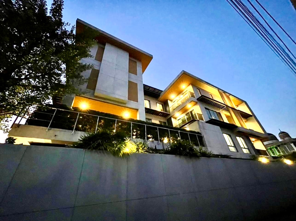 House for sell Sukhumvit 71: 153sqwah 1,800sqm. 6bed 150,000,000 Am: 0656199198