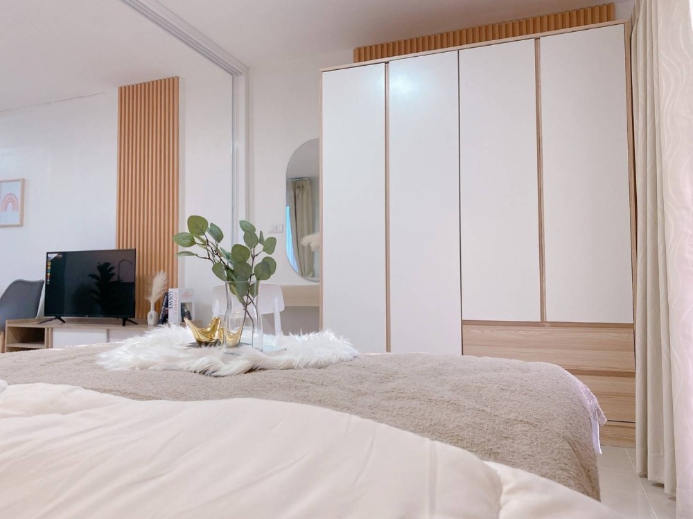 New room has arrived, City villa.