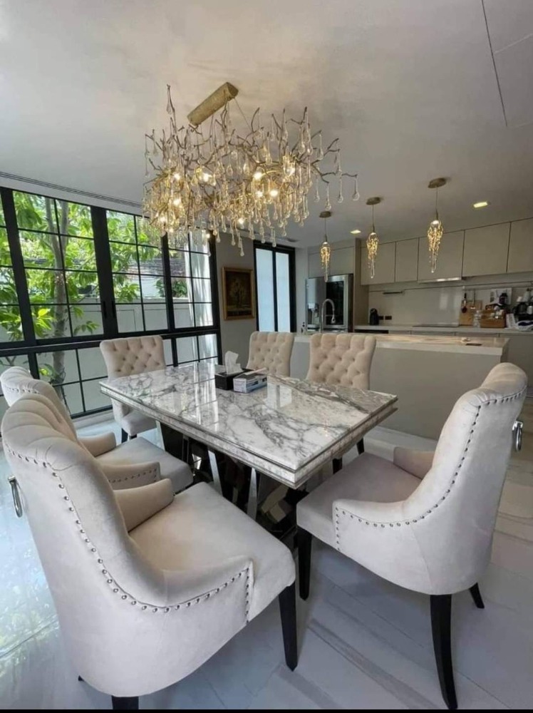 425sqm Modern Luxury Townhome 4 beds for rent at Quater Sukhumvit 31
