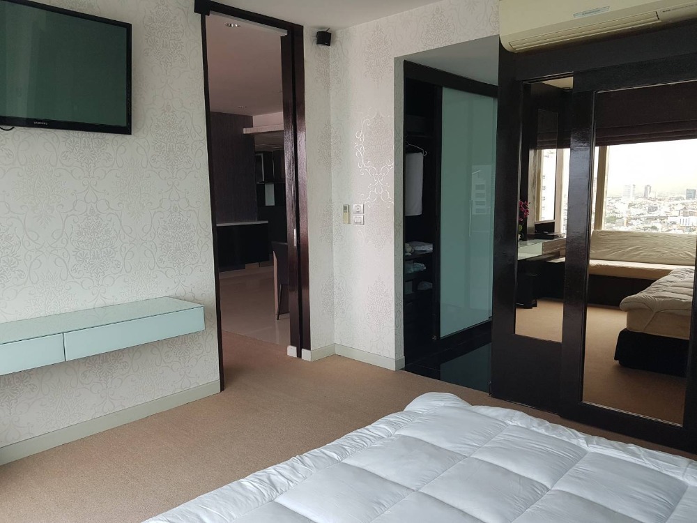 105sqm Riverside Newly Renovated 2 beds for Sale at Watermark – รูปที่ 2