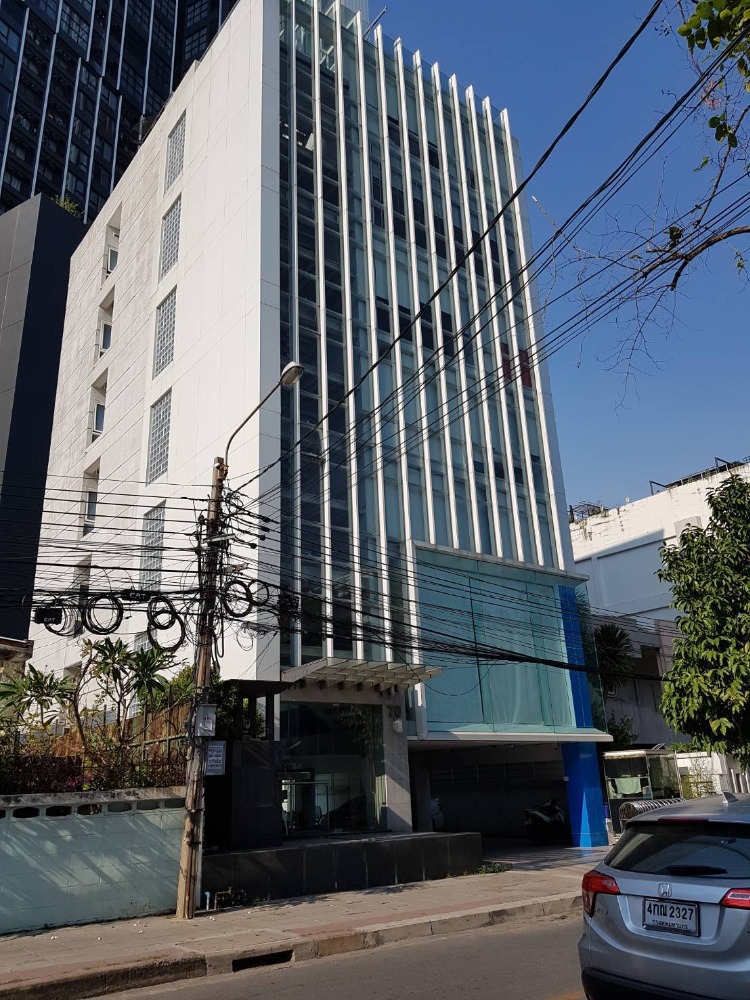 1285sqm Elegant 7 storeys Office Building For sale at Naratiwas Sathorn