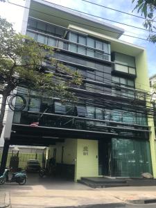 684sqm Well price 4 Storeys Office Building for sale at Naratiwas Sathorn
