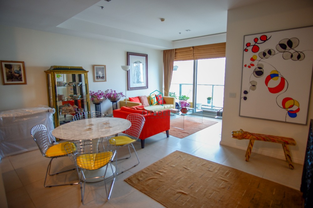 High Floor, Beautifully Furnished 2 Beds Units for Sale! High Floor, Beautifully Furnished 2 Beds Units for Sale!