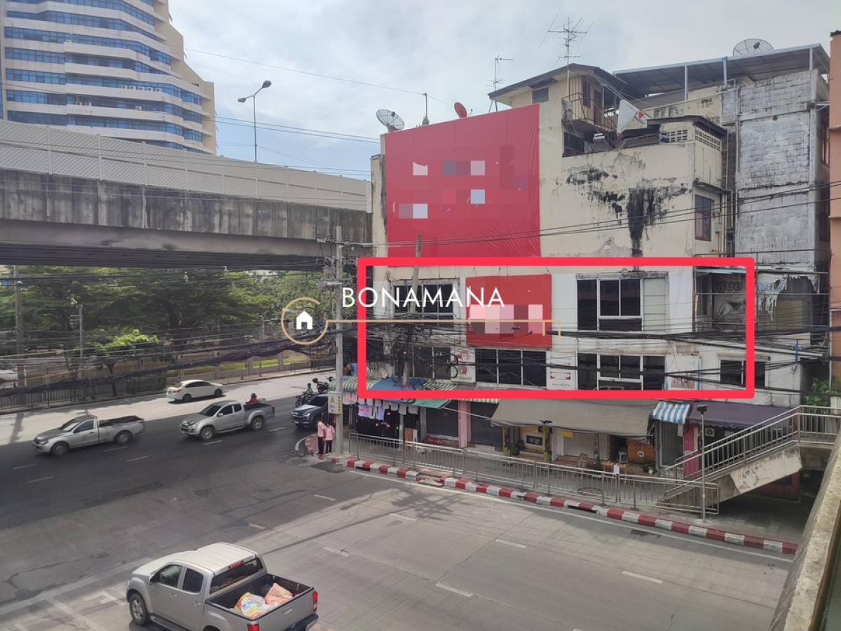 Commercial building for rent, 2nd-3rd floors, next to the main road, Ramkhamhaeng.