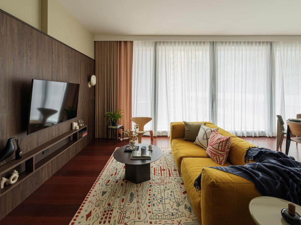 Khun by Yoo: 2bed 2bath 97.75sqm. 38,900,000 Am: 0656199198