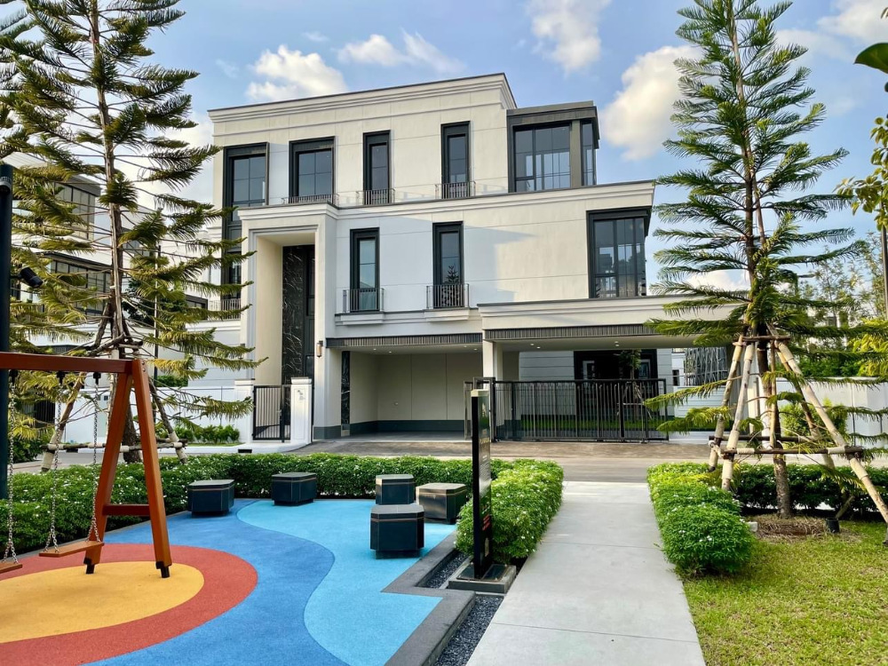 Malton Gates Krungthep Kreetha: 106sqwah 544sqm. 66,000,000 Am: 0656199198
