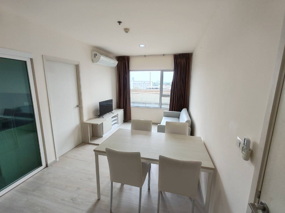 Quick sale!!! Condo Aspire Ratchada - Wong Sawang (Aspire Ratchada - wongsawang), good condition, fully furnished, corner room, ready to move in. Next to the Purple Line MRT station. Wong Sawang Station, area 45.97 sq m.