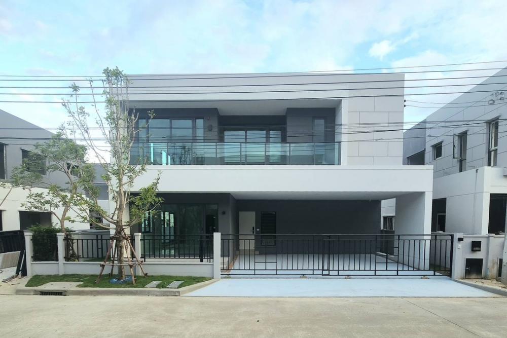 บ้านใหม่ เฟอร์นิเจอร์ครบแต่งหรูมากพร้อมอยู่ มีห้องแม่บ้าน ขายพิเศษ ต่อรองได้ รับ Agent🏠🏠โครงการCentro Bangna หลังเมกะบางนา(โครงการ 1 มีห้องแม่บ้าน )Beautiful New house, close to the Int'l school Concordian – รูปที่ 2