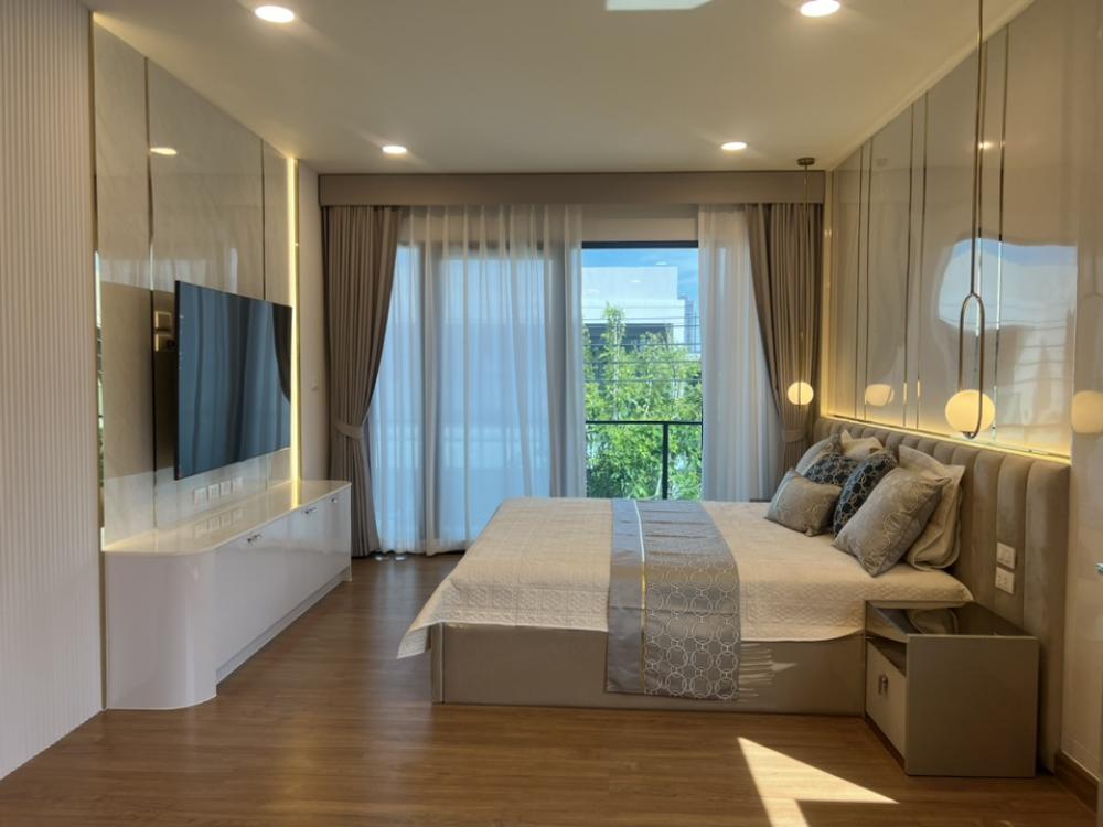 บ้านใหม่ เฟอร์นิเจอร์ครบแต่งหรูมากพร้อมอยู่ มีห้องแม่บ้าน ขายพิเศษ ต่อรองได้ รับ Agent🏠🏠โครงการCentro Bangna หลังเมกะบางนา(โครงการ 1 มีห้องแม่บ้าน )Beautiful New house, close to the Int'l school Concordian บ้านใหม่ เฟอร์นิเจอร์ครบแต่งหรูมากพร้อมอยู่ มีห้องแม่บ้าน ขายพิเศษ ต่อรองได้ รับ Agent🏠🏠โครงการCentro Bangna หลังเมกะบางนา(โครงการ 1 มีห้องแม่บ้าน )Beautiful New house, close to the Int'l school Concordian