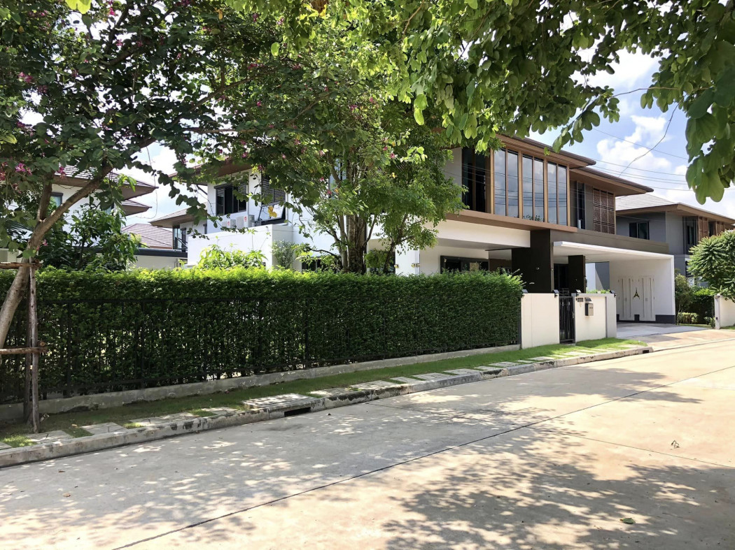 ขาย บ้าน บุราสิริ พัฒนาการ Burasiri Pattanakarn (Modern Luxury) บนเนื้อที่ 150 ตร.ว. พื้นที่ใช้สอย 399 ตร.ม. 4 นอน 5 น้ำ จอดรถได้ 4 คัน ขาย บ้าน บุราสิริ พัฒนาการ Burasiri Pattanakarn (Modern Luxury) บนเนื้อที่ 150 ตร.ว. พื้นที่ใช้สอย 399 ตร.ม. 4 นอน 5 น้ำ จอดรถได้ 4 คัน