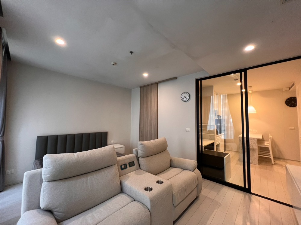 Condo for rent, Noble Ploenchit, 45 sq m., 1 bedroom, next to BTS Ploenchit, beautiful, fully furnished. Condo for rent, Noble Ploenchit, 45 sq m., 1 bedroom, next to BTS Ploenchit, beautiful, fully furnished.