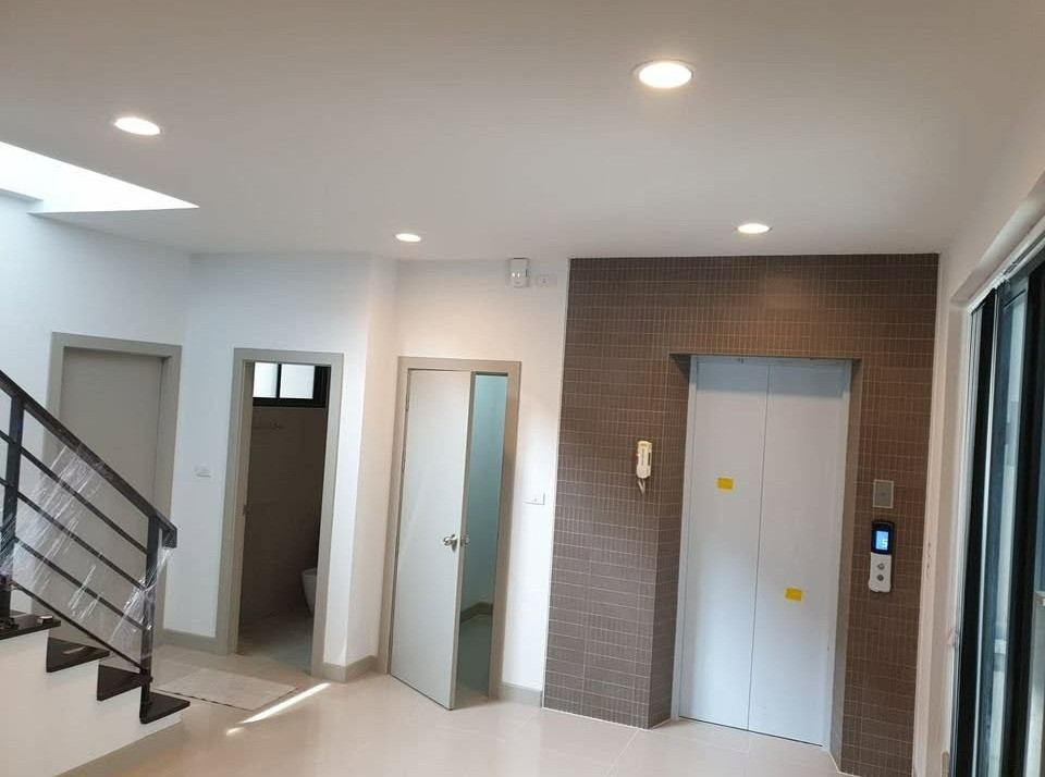 For Rent Home Office / Home Office 5 floors / Location Rama 9 / The Element Rama 9 Project / The Element Rama 9 / Behind The Nine / 9 air conditioners / built-in elevator, parking for 6 cars / can be used as an office, can register a company – รูปที่ 2