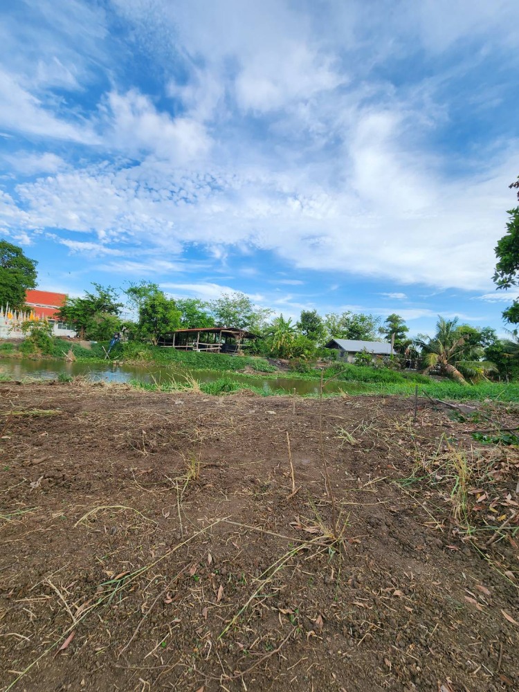 😊Beautiful land for sale in Bang Bo, almost 2 rai😊 Front next to the road, back next to the canal. – รูปที่ 4