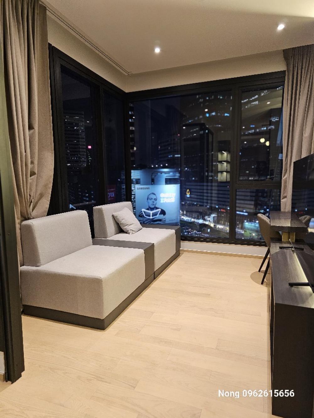 Rent a room** Ashton Rama 9, a very spacious room, 43.5 sq m., 1 bedroom, 1 bathroom, fully furnished, ready to move in @ 42,000 baht. Call 096-2615656, spacious room 43.5 sq m., 1 bedroom, 1 bathroom, fully furnished, ready to move in. Location : Rama 9 Rent a room** Ashton Rama 9, a very spacious room, 43.5 sq m., 1 bedroom, 1 bathroom, fully furnished, ready to move in @ 42,000 baht. Call 096-2615656, spacious room 43.5 sq m., 1 bedroom, 1 bathroom, fully furnished, ready to move in. Location : Rama 9