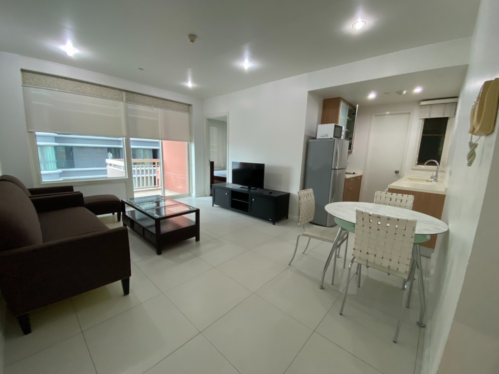 Pet Friendly 6.8 MB - SELL, High Floor (1 bed 58 Sqm ) @Manhattan Chidlom