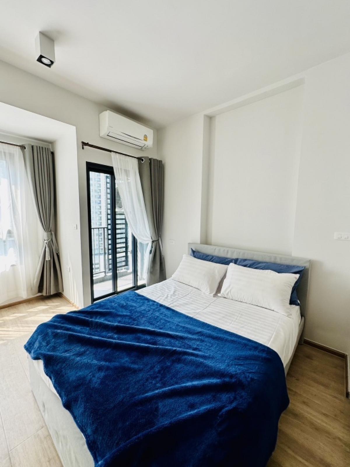 Condo: 📌IDEO RAMA9-ASOKE🧲 (For Rent) Location: Near MRT Rama9Floor: 18Size: 33SQM Type: 1Bedroom 1Bathroom Rent Price: 20,000/Months 公寓: 📌IDEO RAMA9-Asu 18 面積 : 33 平方公類型: 1 臥室 1 浴室 租金價格 : 20,000/月 The room is available. 📍 Nearby landmarks Condo: 📌IDEO RAMA9-ASOKE🧲 (For Rent) Location: Near MRT Rama9Floor: 18Size: 33SQM Type: 1Bedroom 1Bathroom Rent Price: 20,000/Months 公寓: 📌IDEO RAMA9-Asu 18 面積 : 33 平方公類型: 1 臥室 1 浴室 租金價格 : 20,000/月 The room is available. 📍 Nearby landmarks
