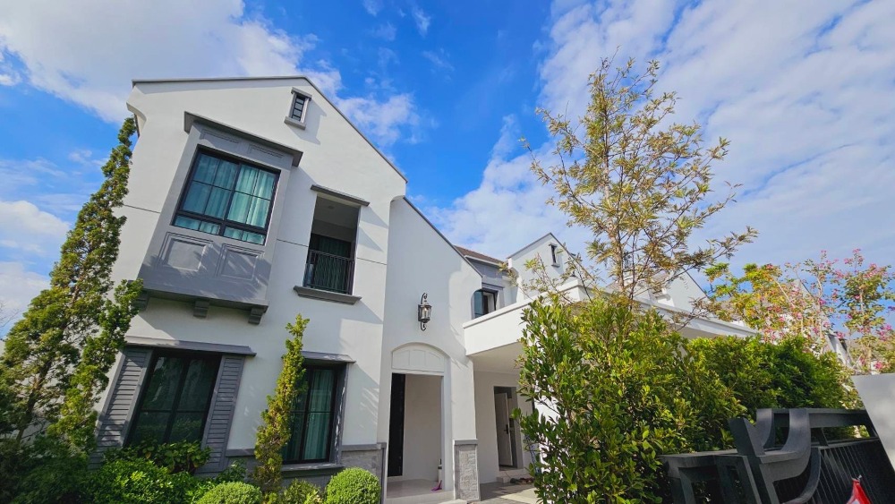 ❖ Nice decoration ❖ detached house 2 storey 106.50 sq.w. | 4 beds 3 parking | near Little Walk 8 mins, Market Place Krungthepkreetha 10 mins, Brighton International School 13 mins ❖ Nice decoration ❖ detached house 2 storey 106.50 sq.w. | 4 beds 3 parking | near Little Walk 8 mins, Market Place Krungthepkreetha 10 mins, Brighton International School 13 mins
