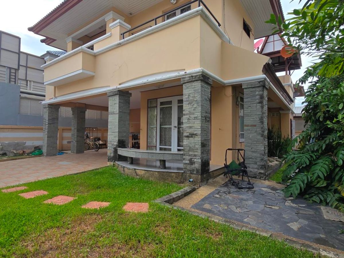 ให้เช่าบ้านเดี่ยว 3 ห้องนอนในหมู่บ้าน Perfect Place รามคำแหง164 ขนาดประมาณ 75ตารางวา 4 ห้องนอน ให้เช่าบ้านเดี่ยว 3 ห้องนอนในหมู่บ้าน Perfect Place รามคำแหง164 ขนาดประมาณ 75ตารางวา 4 ห้องนอน