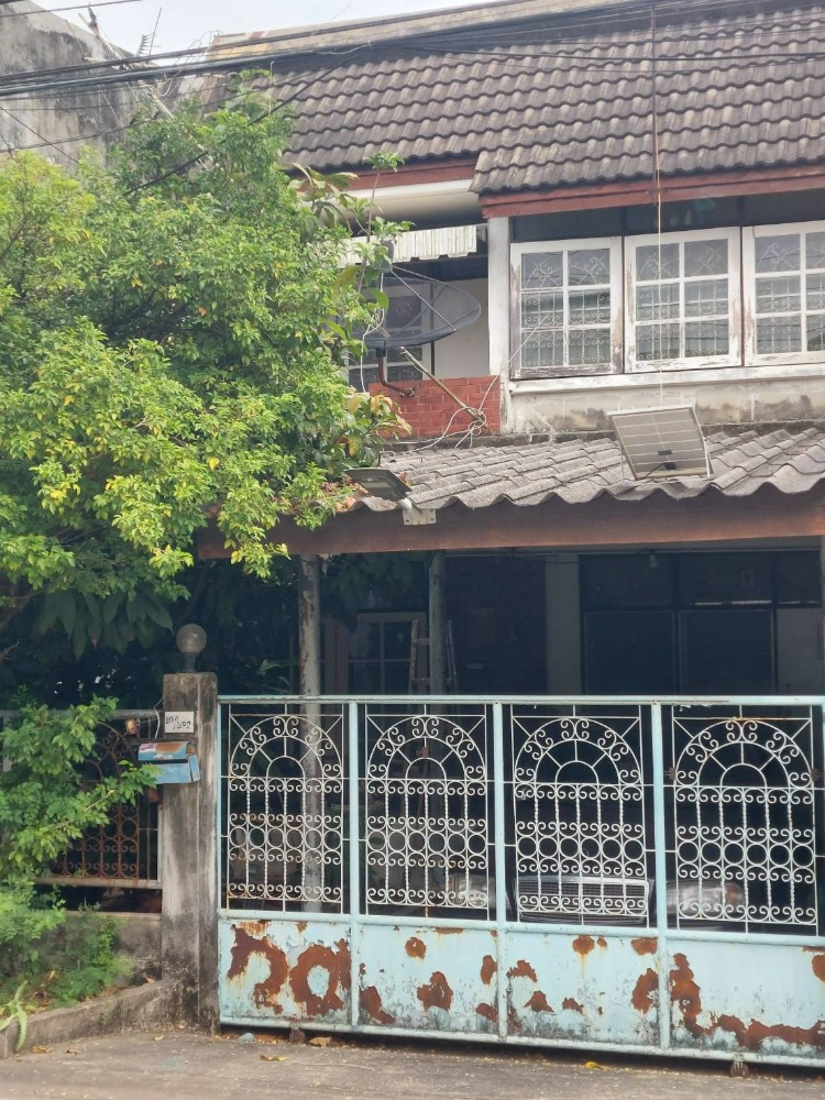 For sale: 2-storey townhouse, Prachakon Thai Village, Lat Phrao 93, area 27 sq m, 3 bedrooms, 2 bathrooms, price 3.4 million baht* For sale: 2-storey townhouse, Prachakon Thai Village, Lat Phrao 93, area 27 sq m, 3 bedrooms, 2 bathrooms, price 3.4 million baht*
