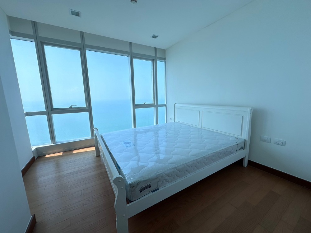For sale Condo the palm wongamat beach front pattaya (S03-1631) For sale Condo the palm wongamat beach front pattaya (S03-1631)