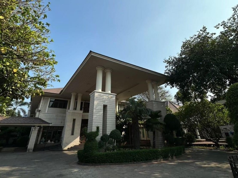 ขายบ้านเดี่ยว 2 ชั้น / บ้านสร้างเองในโครงการ / ใกล้เลียบทางด่วนรามอินทรา