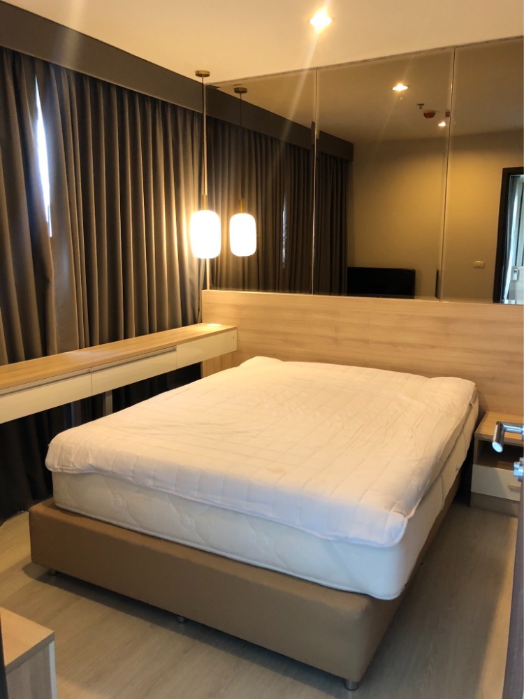 Rhthm Asoke Rhythm Asoke for rent 25,000 baht, 2 bedrooms, 1 bathroom, corner room, fully furnished. Ready to make an appointment to view. Rhthm Asoke Rhythm Asoke for rent 25,000 baht, 2 bedrooms, 1 bathroom, corner room, fully furnished. Ready to make an appointment to view.