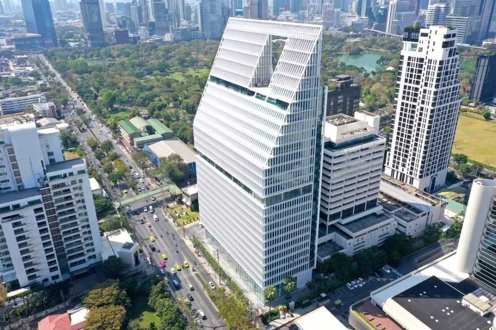 อาคารสำนักงาน 140 ไวร์เลส (140 Wireless) สำนักงานให้เช่า ย่านถนนวิทยุและถนนสารสิน ใกล้สวนลุมพินี เพียง 100 เมตร