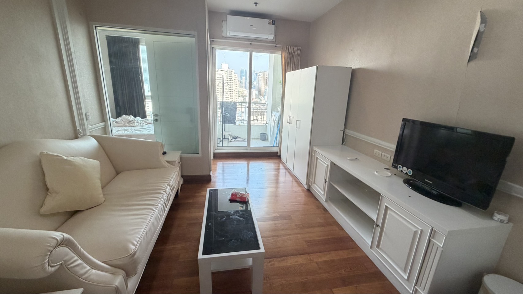 ให้เช่า 1 ห้องนอน เฟอร์ครบ  Rent 1 Bedroom Fully Furnished !