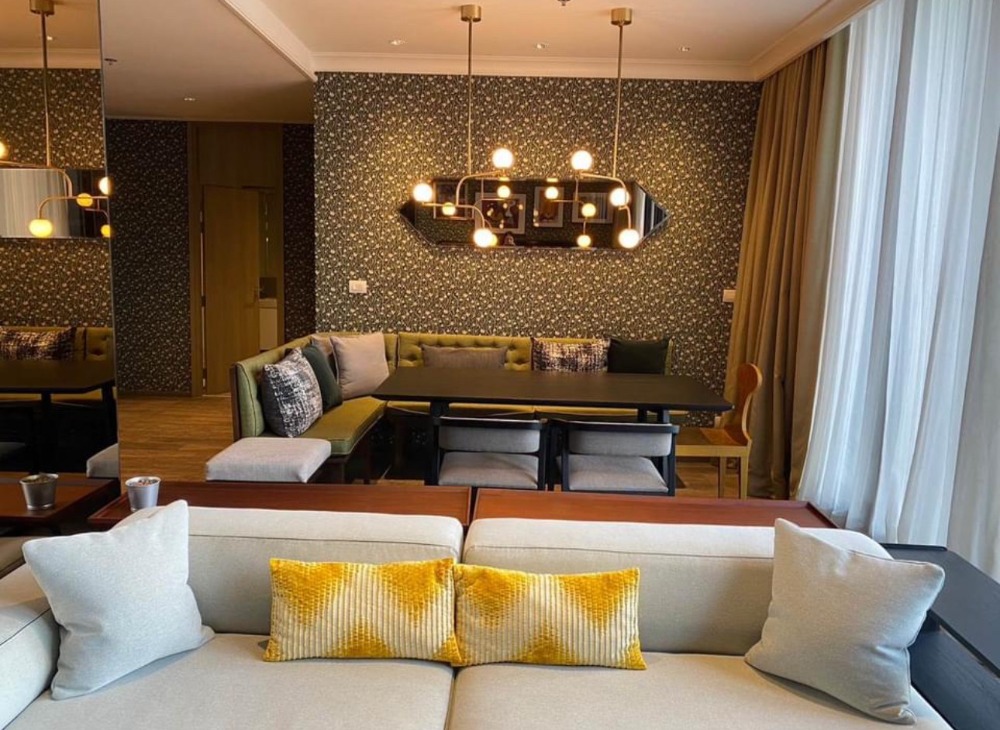 ♦ Penthouse ♦ B Tower, Penthouse 40+ Floor 178 sq.m. | 3 beds, Fully furnished | Condo skywalk connect to BTS ploenchit and Central Embassy. ♦ Penthouse ♦ B Tower, Penthouse 40+ Floor 178 sq.m. | 3 beds, Fully furnished | Condo skywalk connect to BTS ploenchit and Central Embassy.