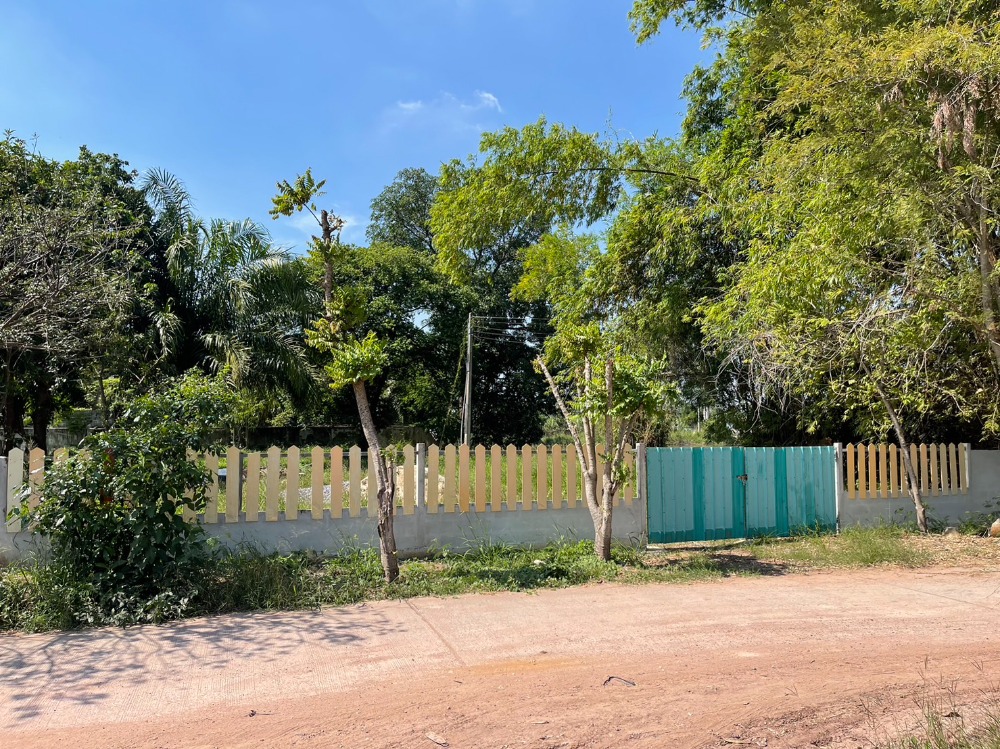 Beautiful land for sale near Mittraphap Road, 2 ngan, 18 square meters, Nava Nakorn Industrial Estate, Sung Noen, Korat. Beautiful land for sale near Mittraphap Road, 2 ngan, 18 square meters, Nava Nakorn Industrial Estate, Sung Noen, Korat.