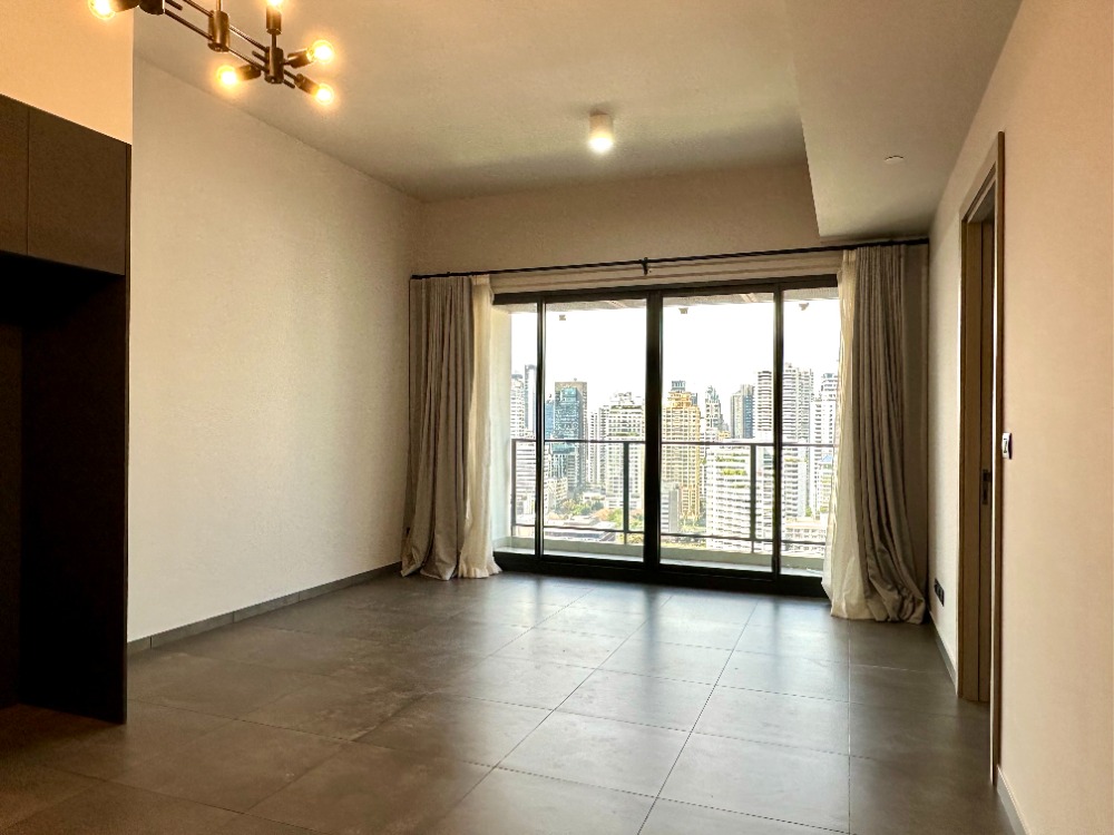 The Lofts Asoke 2b2b 87.74 SQM Type 2B ชั้นสูง วิวโรงเรียนวัฒนา ด้านหลัง (ตะวันตก-เหนือ)