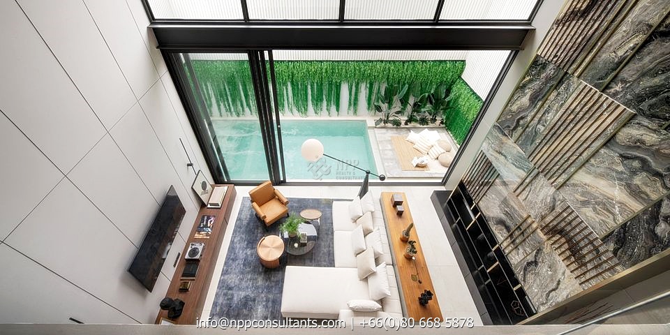 Townhouse 4 Bedrooms For Sale at ARTHA PHAHOL-ARI Townhouse 4 Bedrooms For Sale at ARTHA PHAHOL-ARI