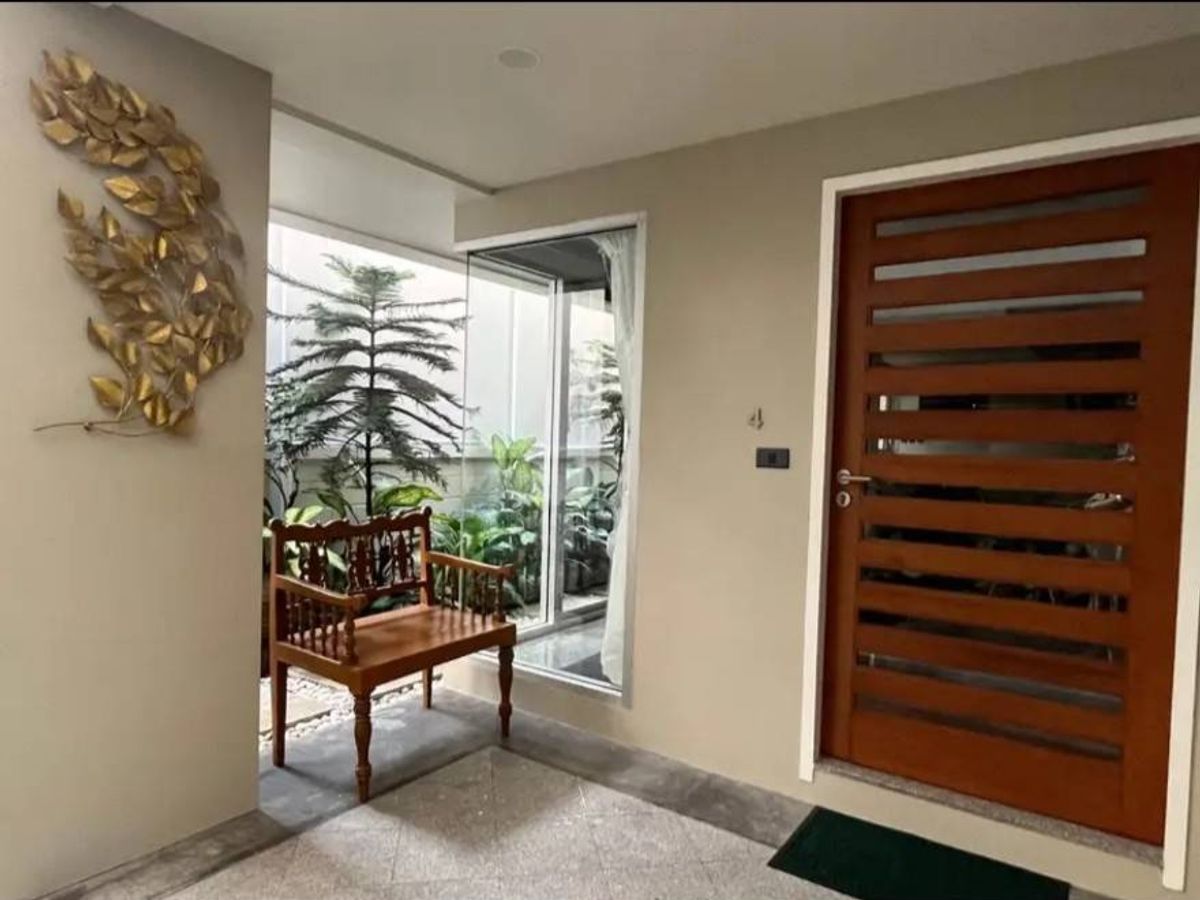 ♦ Prime Location ♦ บ้านเดี่ยว 2 ชั้น 4 ห้องนอน | ตกแต่งครบ | ติด Emporium | ใกล้ โรงแรมสกายวิวกรุงเทพสุขุมวิท 24,  โรงแรมฮิลตัน สุขุมวิท กรุงเทพ – รูปที่ 3