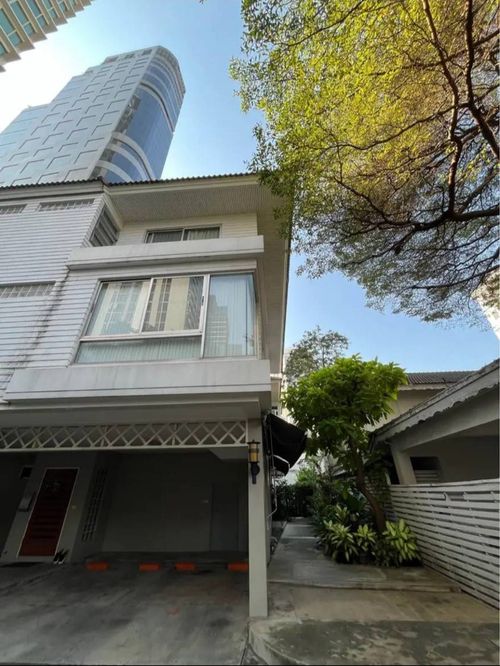 ♦ Prime Location ♦ บ้านเดี่ยว 2 ชั้น 4 ห้องนอน | ตกแต่งครบ | ติด Emporium | ใกล้ โรงแรมสกายวิวกรุงเทพสุขุมวิท 24,  โรงแรมฮิลตัน สุขุมวิท กรุงเทพ