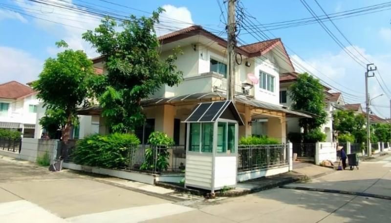 เดอะ เซ็นโทร รัตนาธิเบศร์ THE CENTRO RATTANATHIBET 52 ตารางวา  สนใจจริง ราคาคุยกันได้ค่ะ